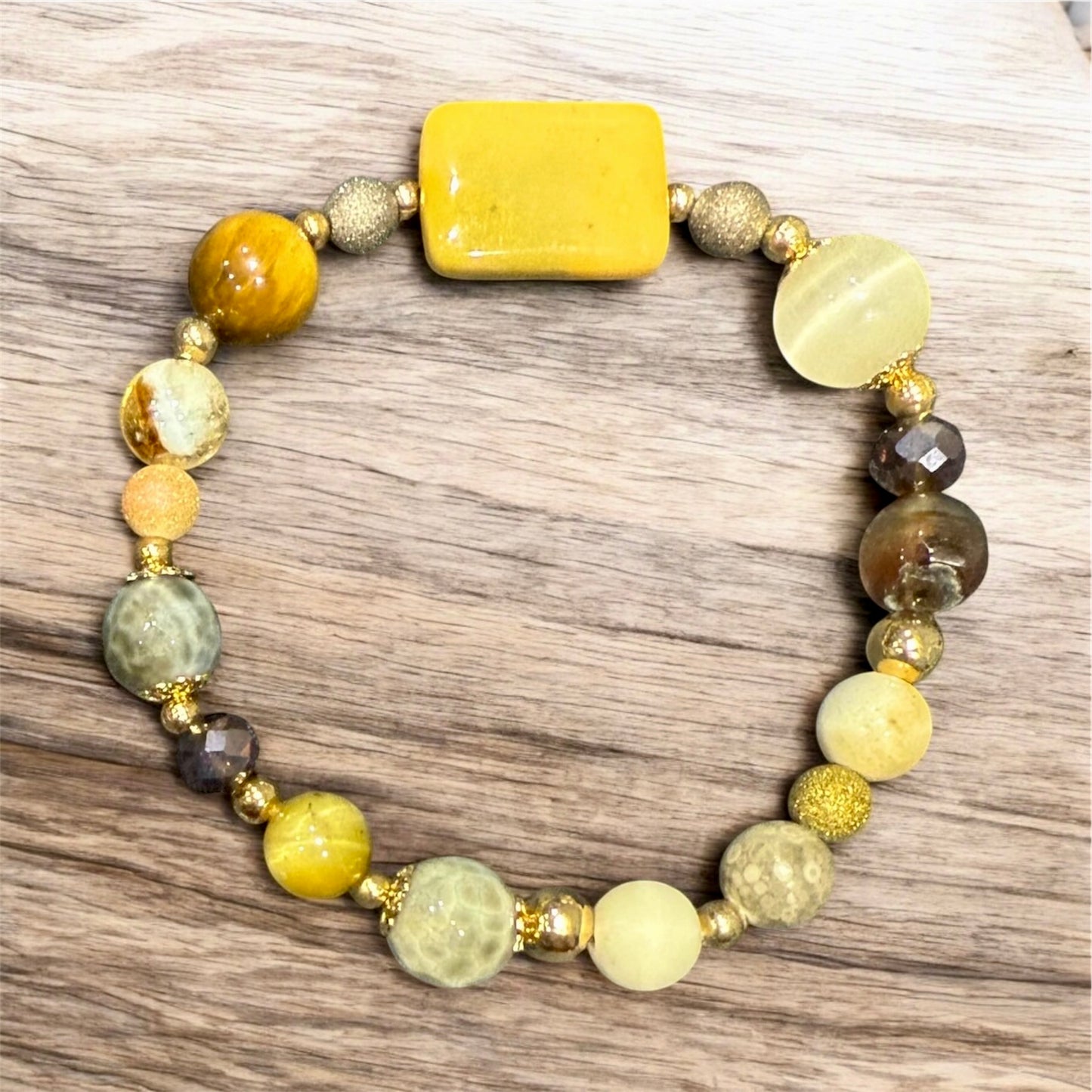 MOCHA MIX Bracelet with Mookaite, citrine, tiger’s eye, fossil and brown agate gemstones.