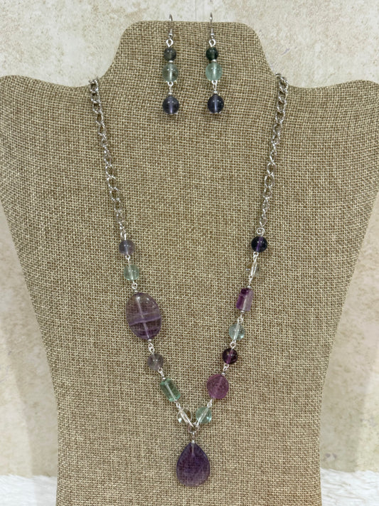 1150. Short necklace with fluorite beads.