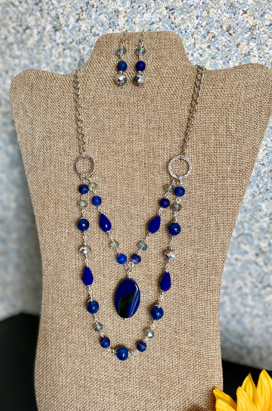 2030. Double necklace with blue agate and crystals