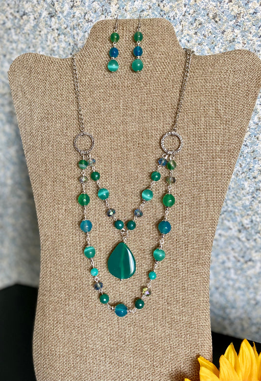 2032. Double necklace with turquoise agate and green cat’s eye