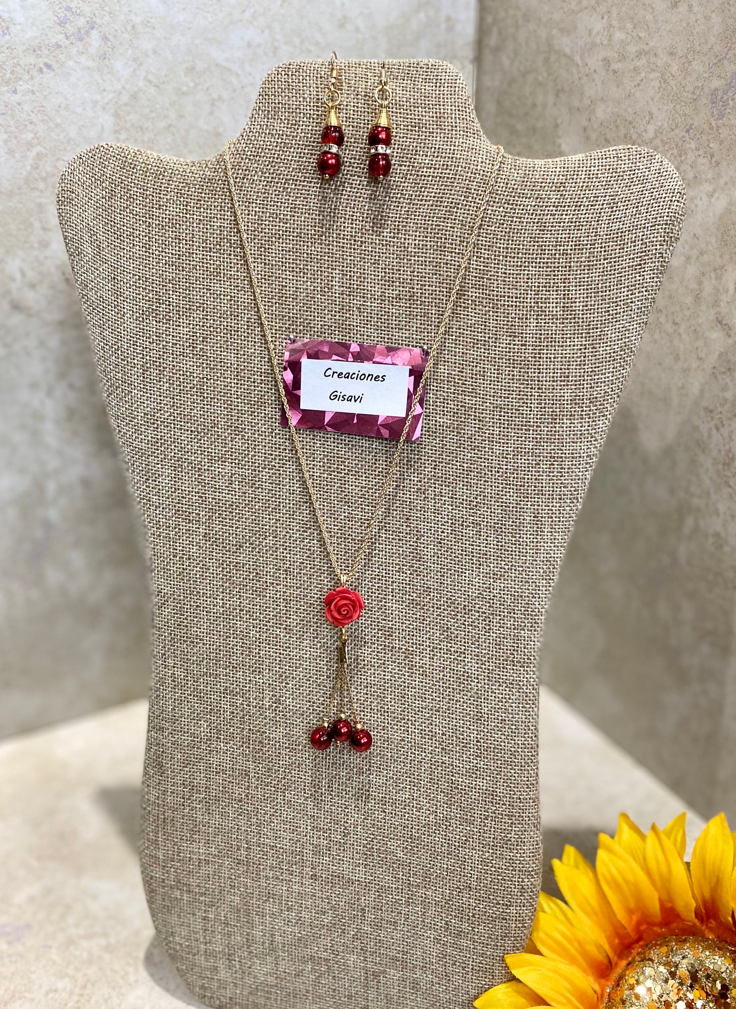 3010. Short necklace with red flower and crystal