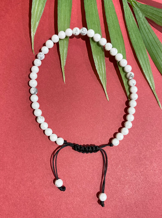 4mm. Howlite adjustable bracelet
