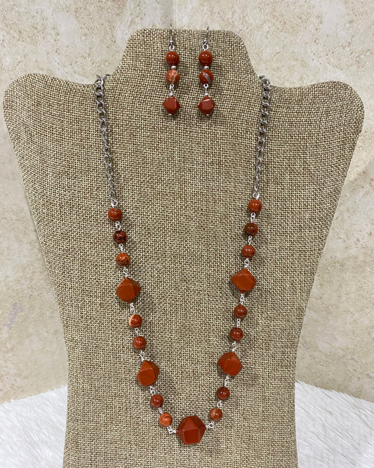 1119. Short necklace with red jasper