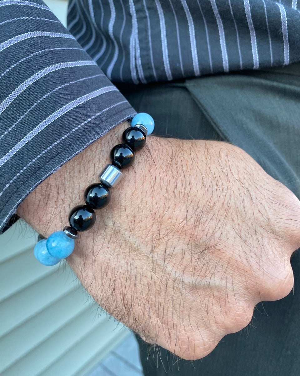 Men’s bracelet with aquamarine, onix and volcanic beads. 10mm.