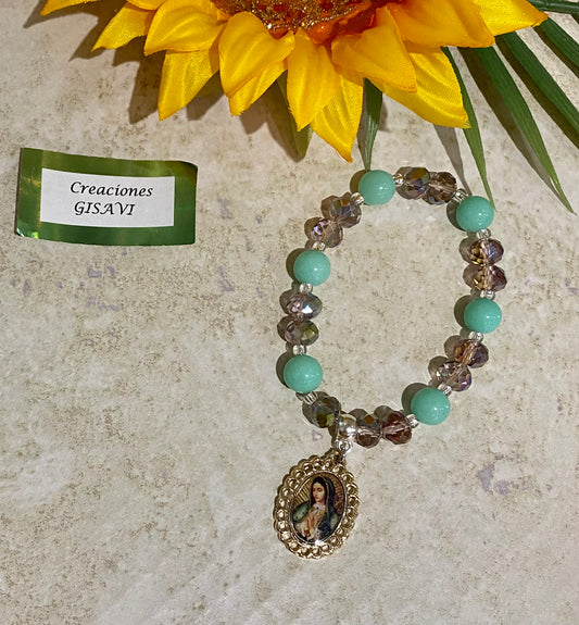 Virgen de Guadalupe bracelet. Made with crystal and mint jade