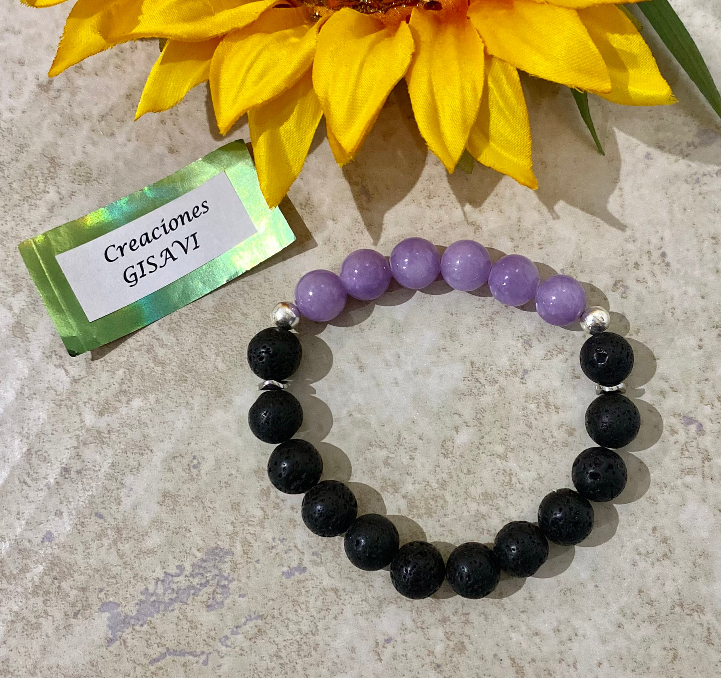 Volcanic stone and lilac jade bracelet. 10mm