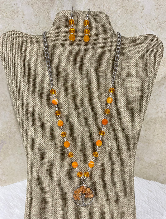 1114. Short necklace with orange crystal and agate. Tree of life