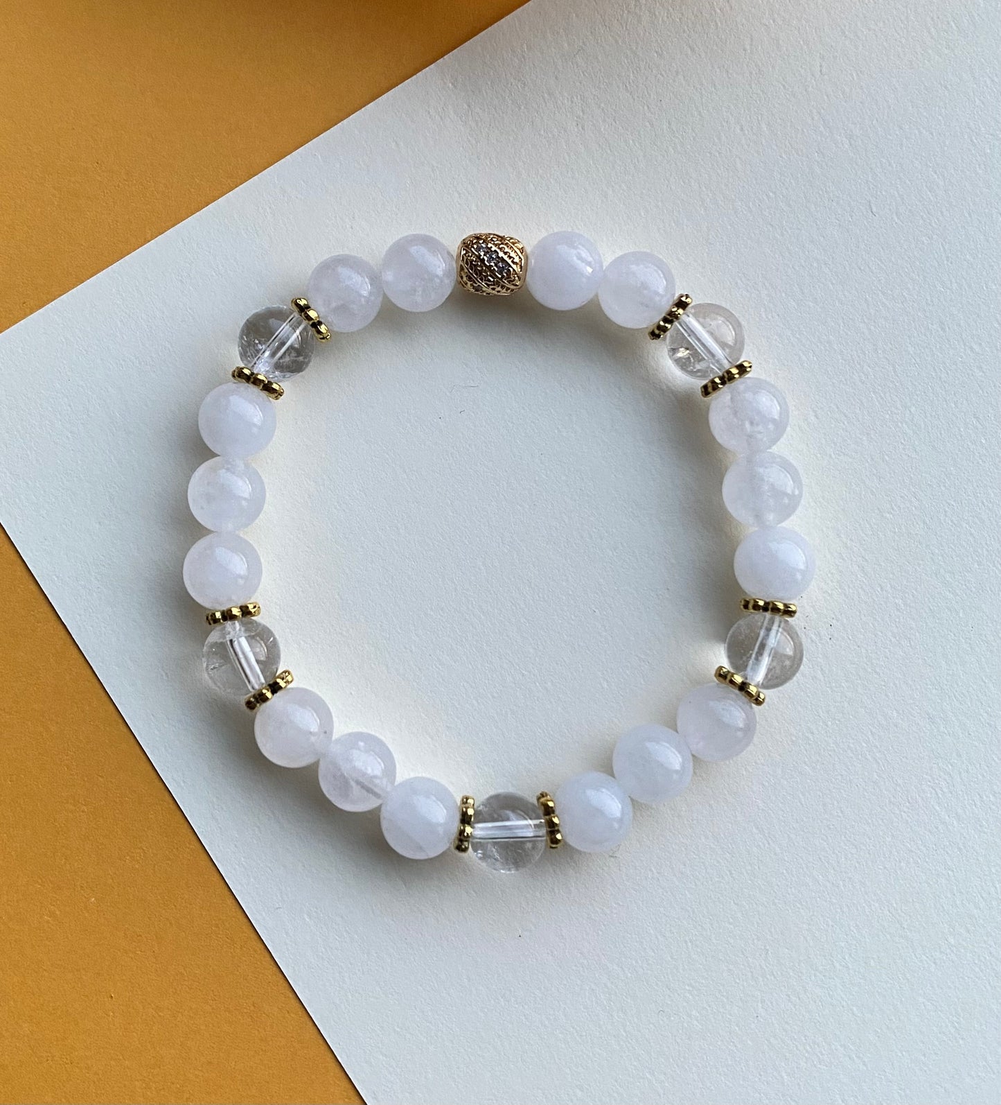 CLEARMIND bracelet with clear quartz and white jade