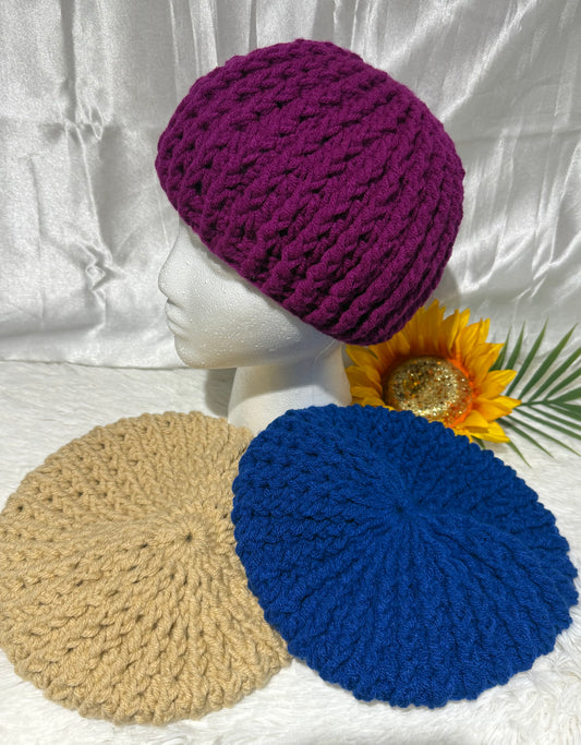 B004. Boina tejida a mano