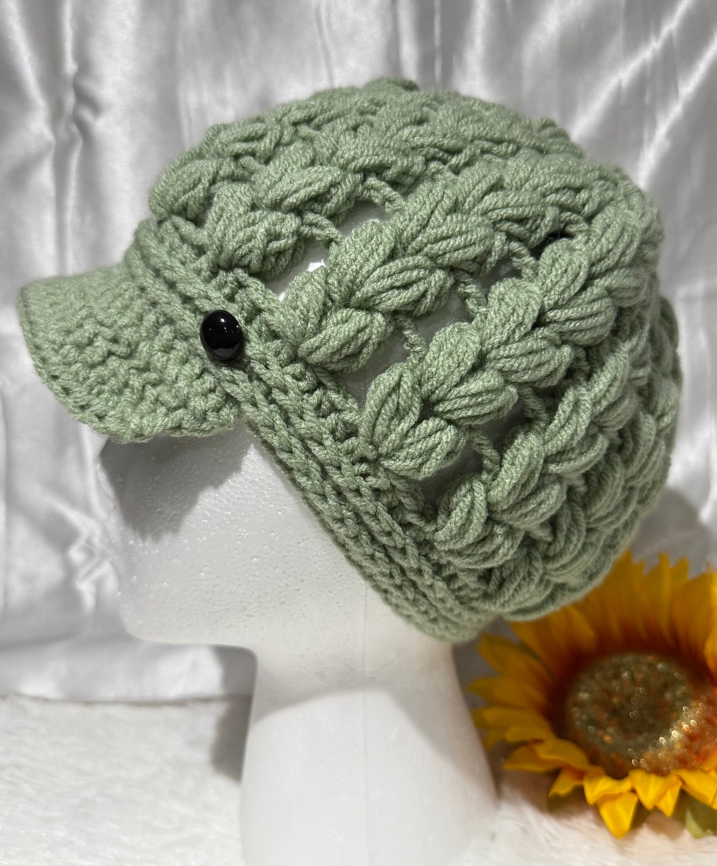 G001. Gorrito CORAZON tejido a mano